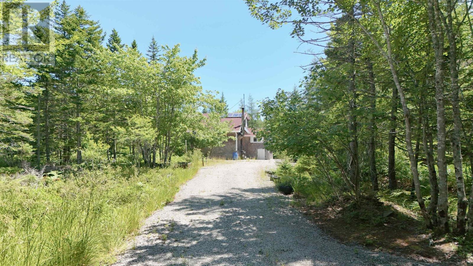 114 Caseys Trail Property Photo 4