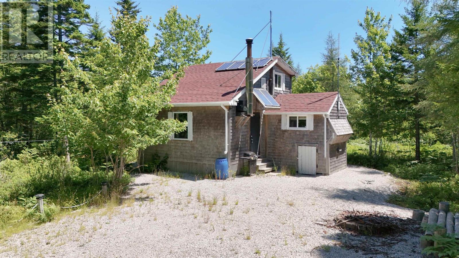114 Caseys Trail Property Photo 6