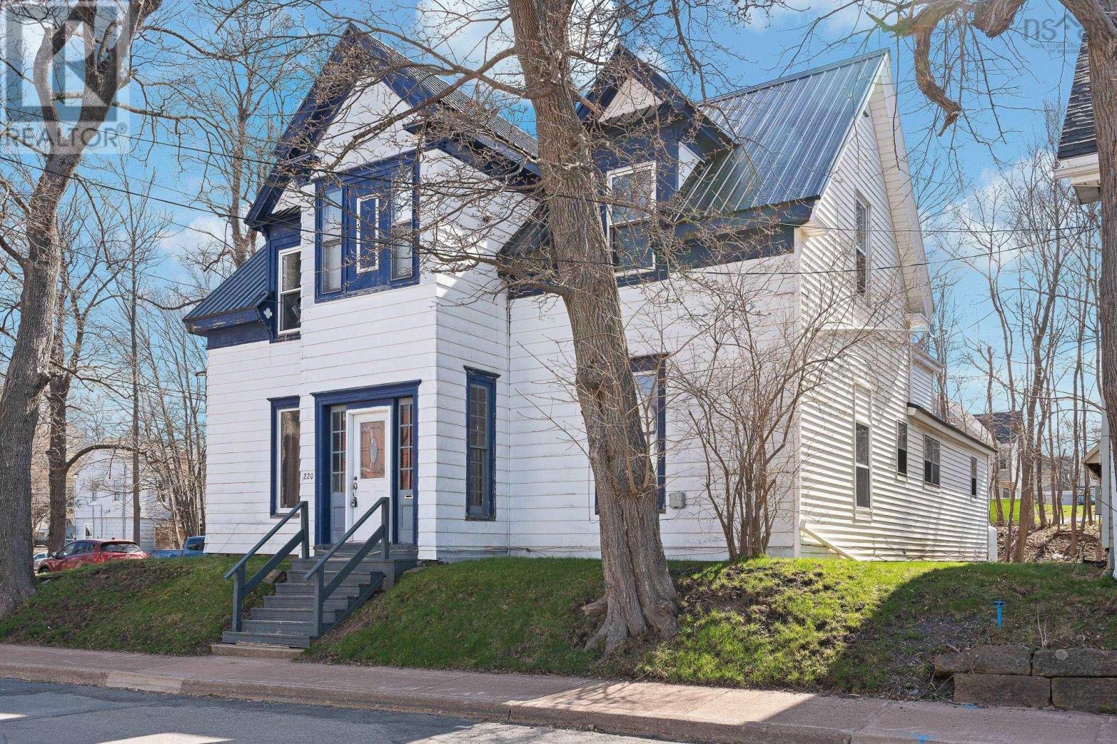 220 James Street Property Photo 1