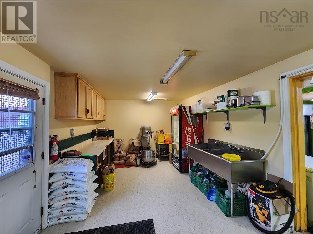 663 Main Street Property Photo 11
