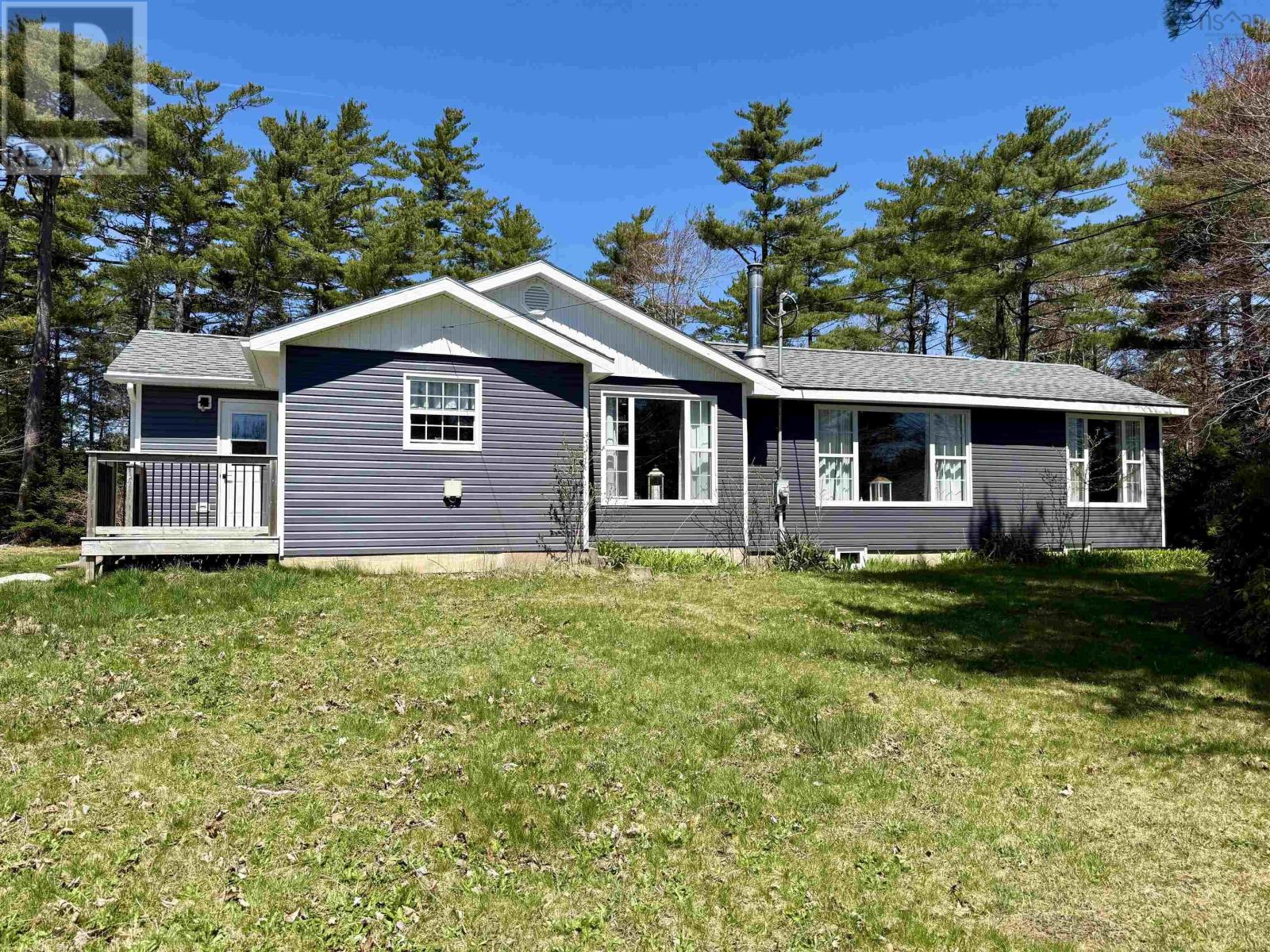 153 Shore Road Property Photo 1