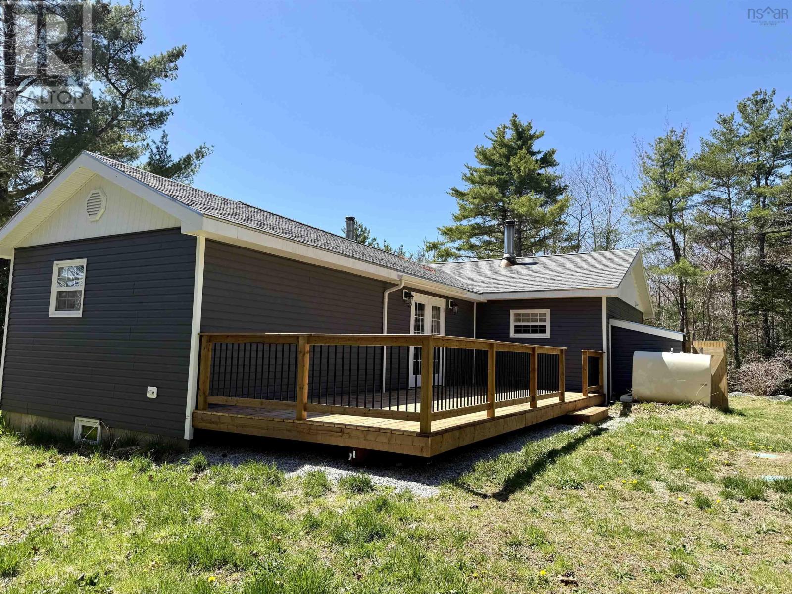 153 Shore Road Property Photo 2