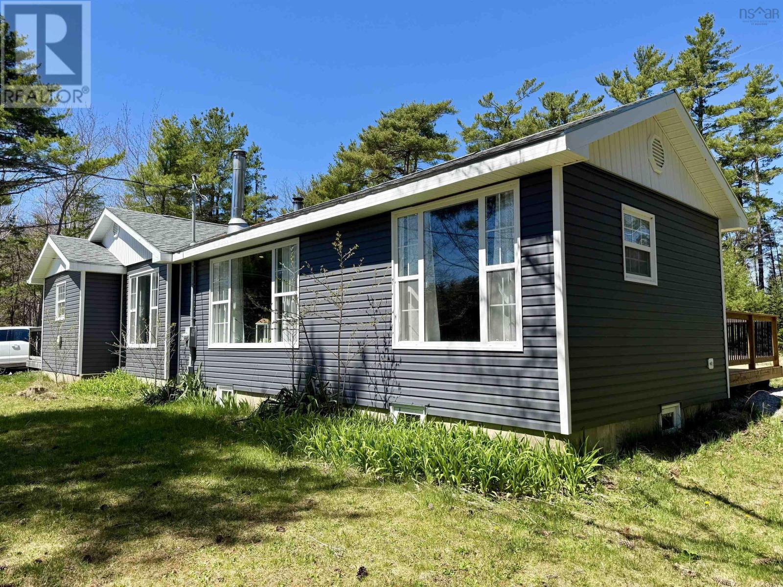 153 Shore Road Property Photo 4