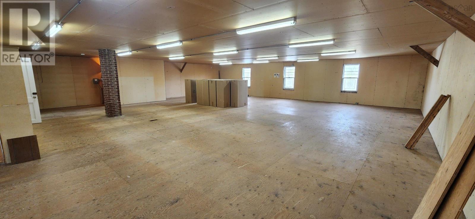 9027/9029 Commercial Street Property Photo 10