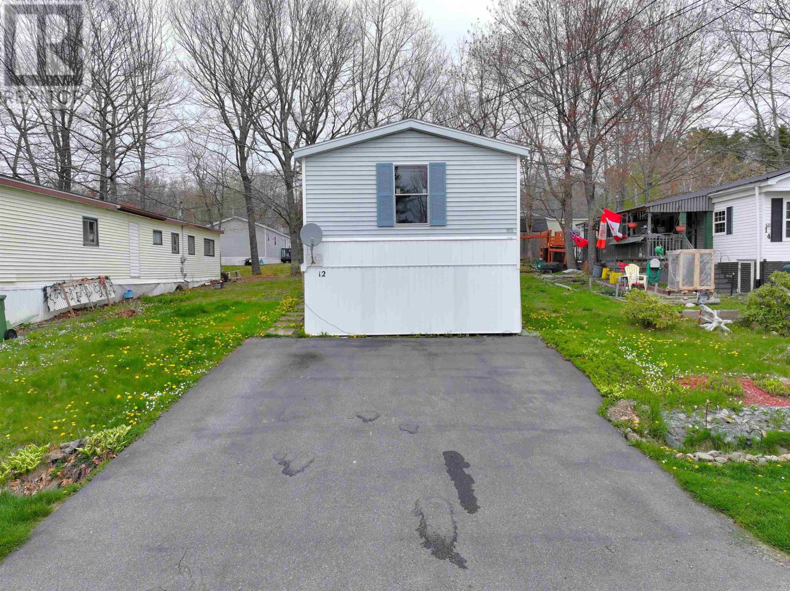 12 Summer Crescent Property Photo