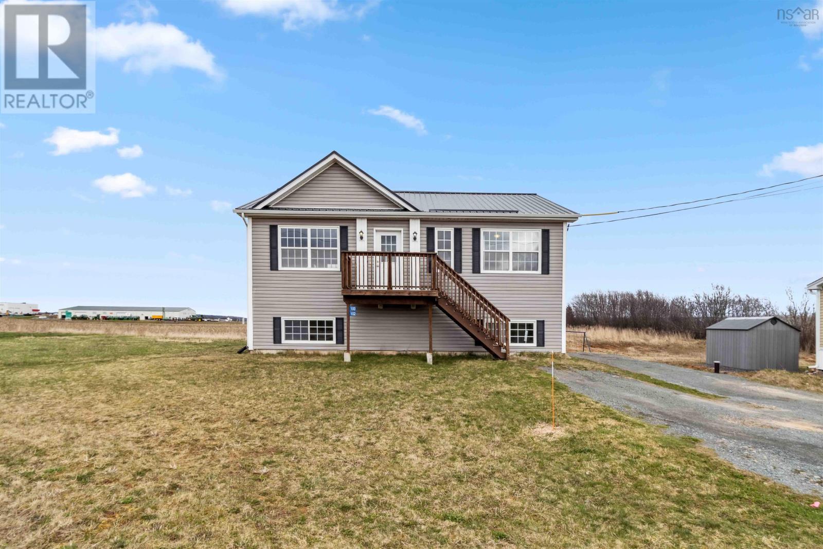 100 / 102 Board Landing Road