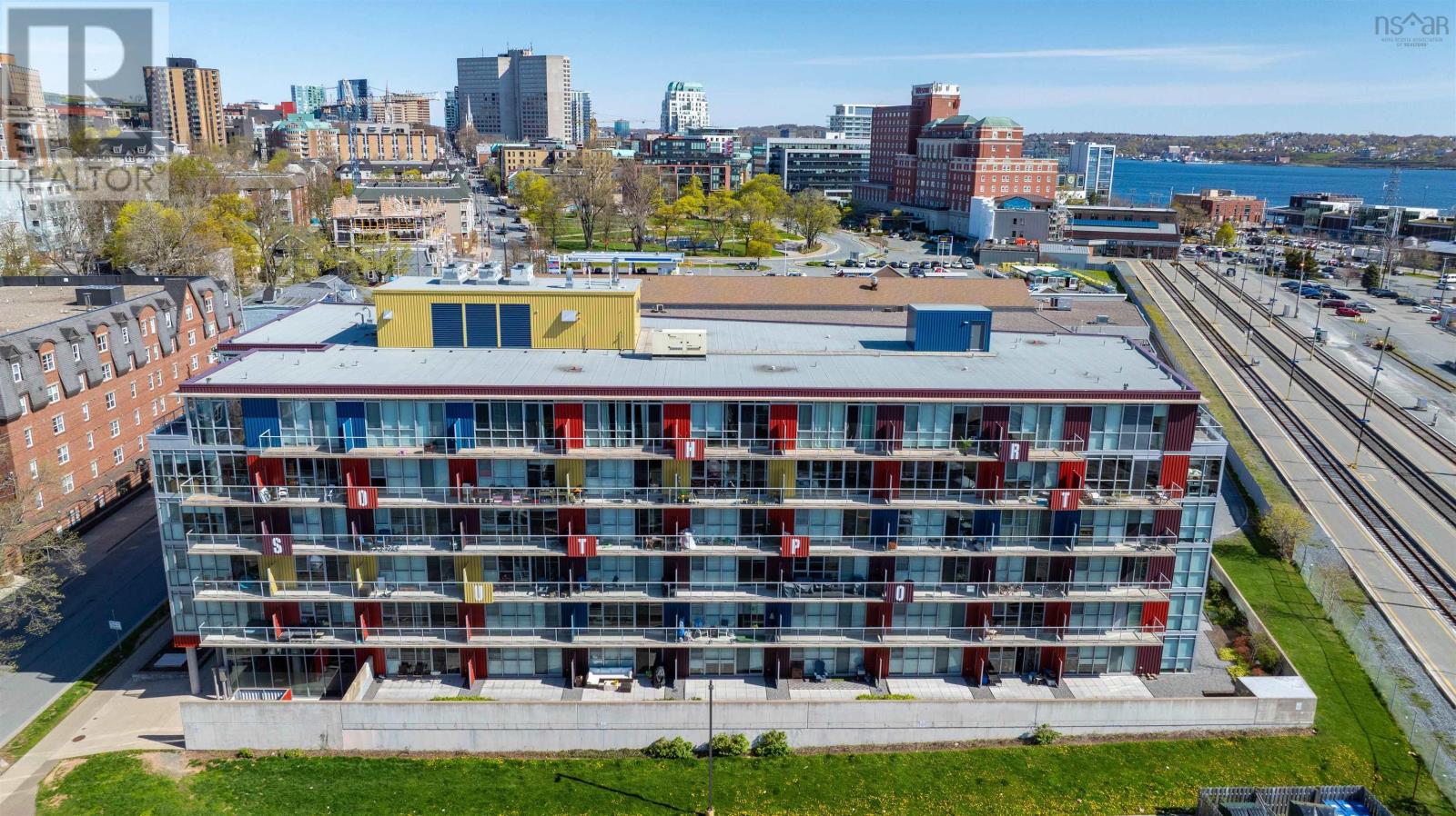 513 1065 Barrington Street Property Photo 1