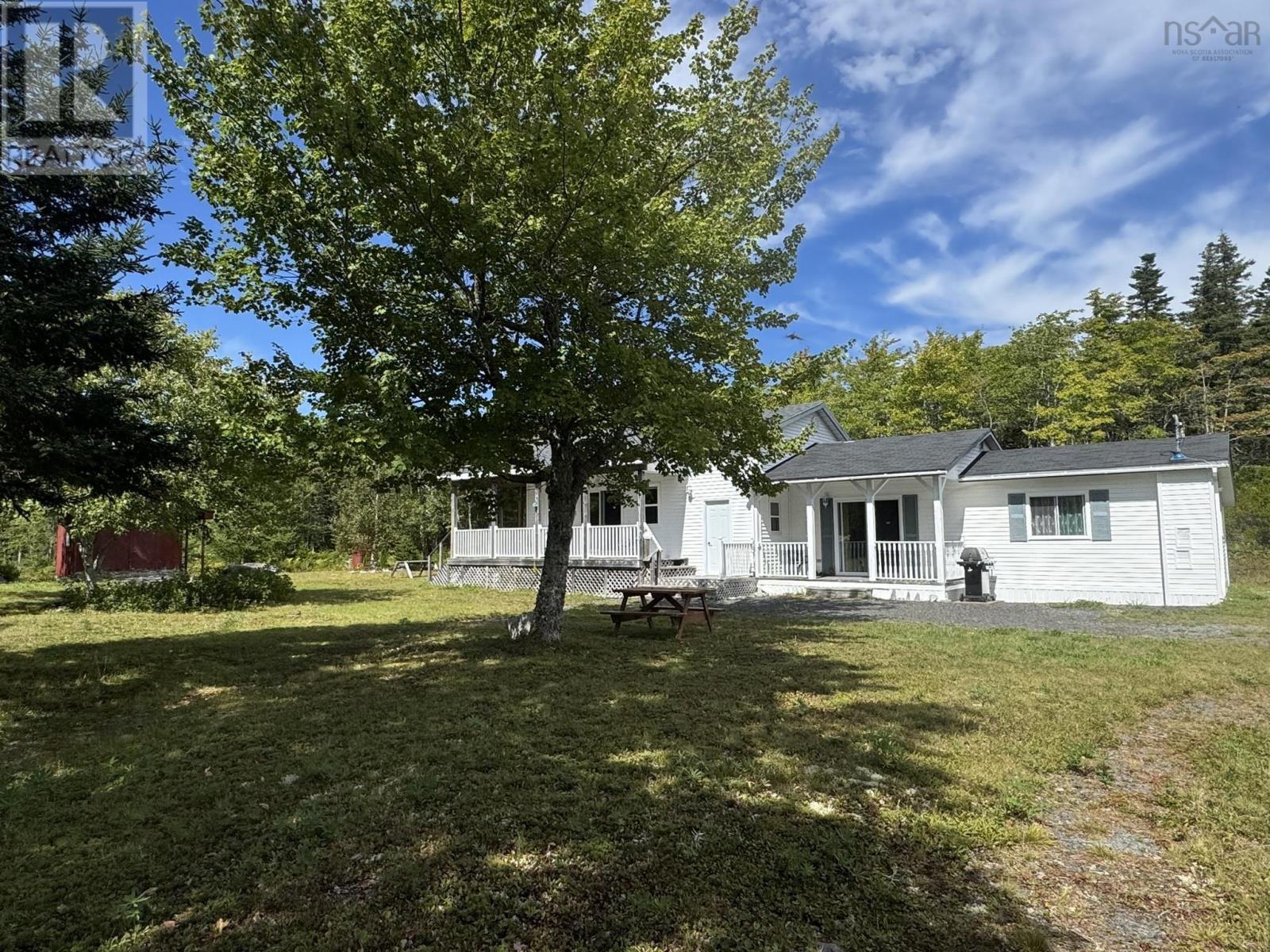 87 Somerset Drive Property Photo 2