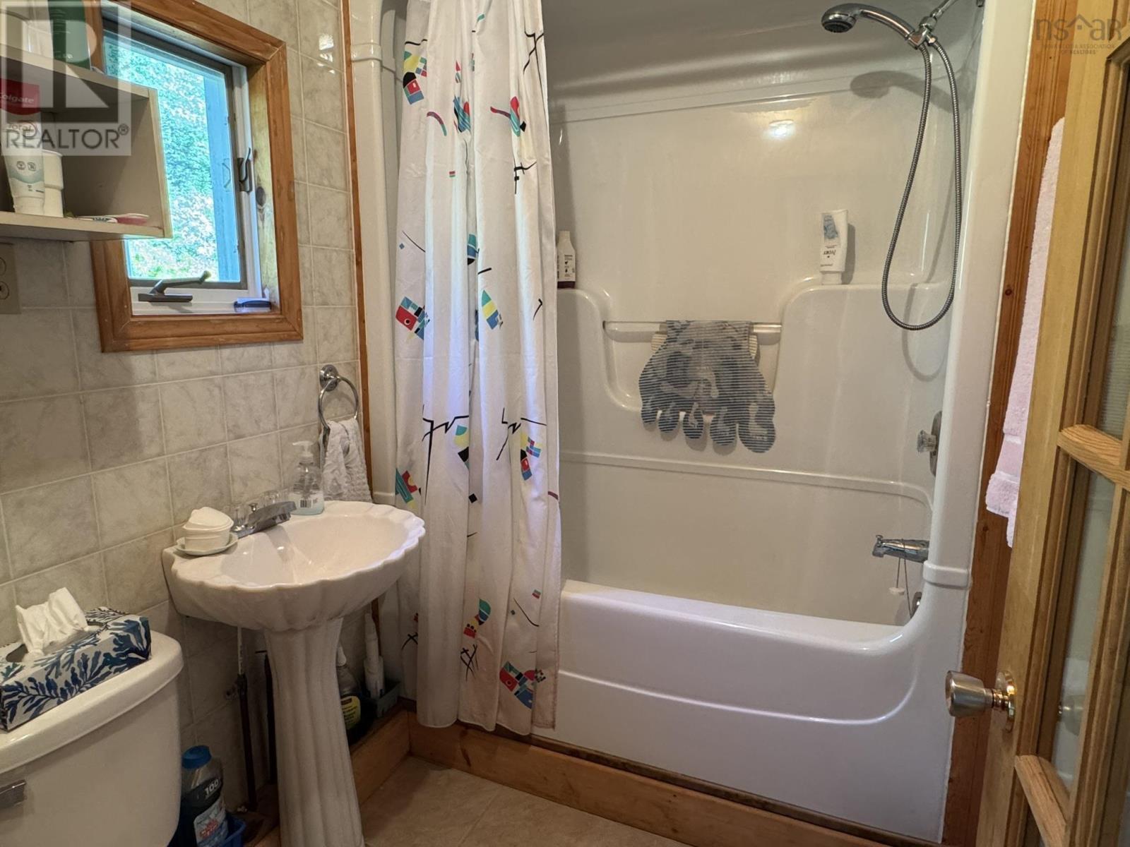 87 Somerset Drive Property Photo 20