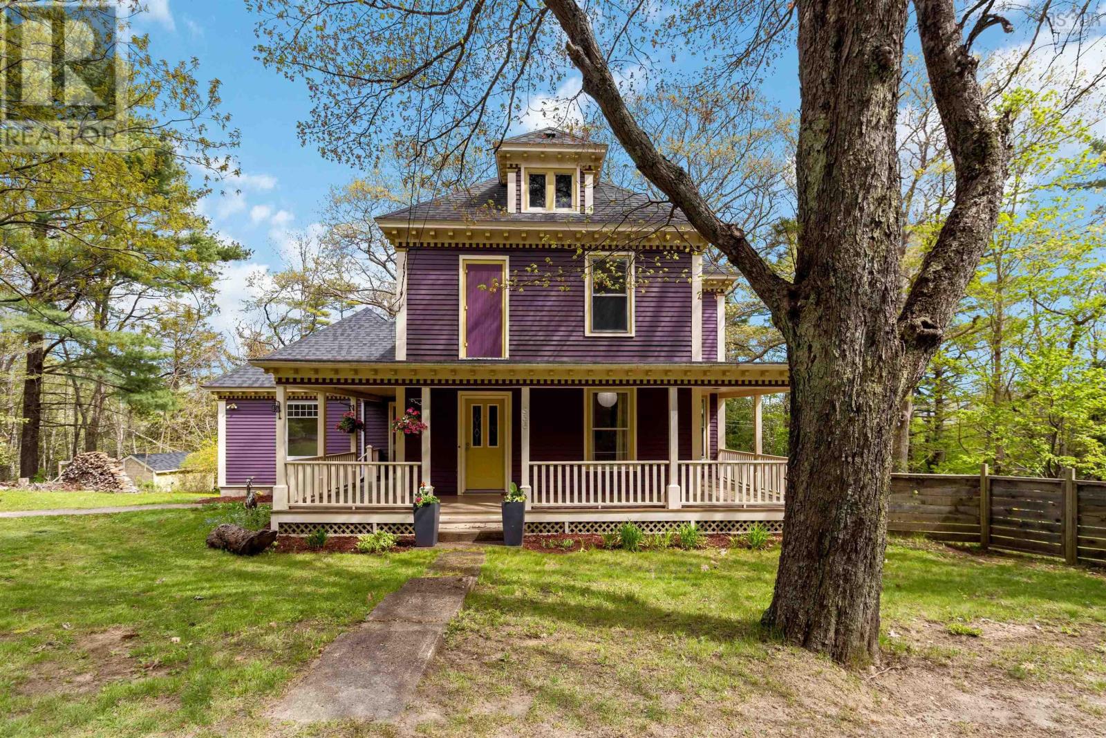 836 Lahave Street Property Photo