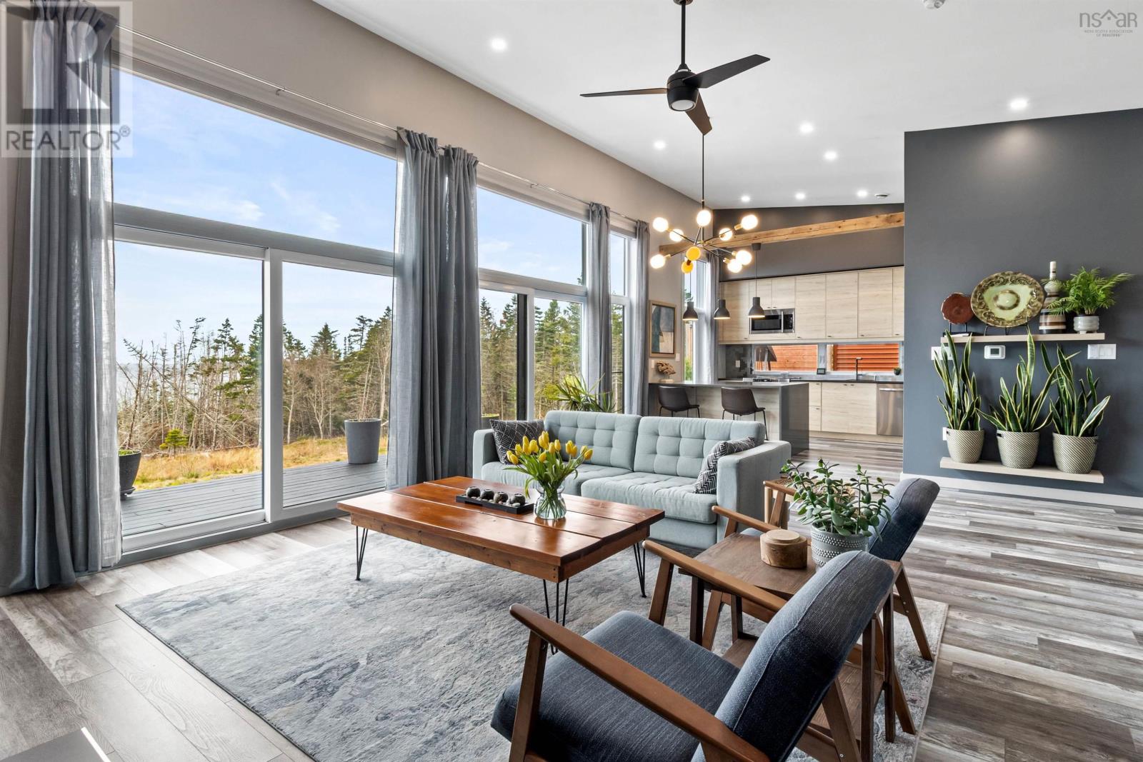 110 Kaakwogook Way Property Photo 1