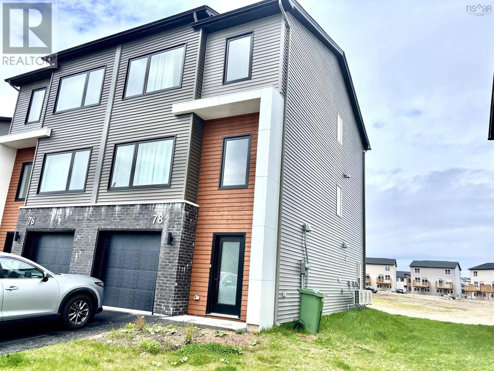 78 Honeygold Drive Property Photo 1