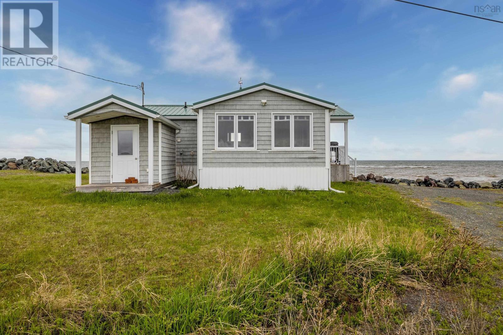 565 Caribou Island Road Property Photo 1
