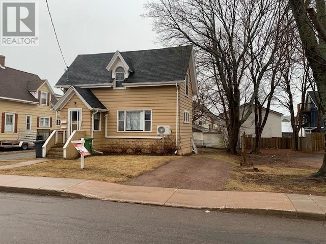 186 Hanover Street E Property Photo 1