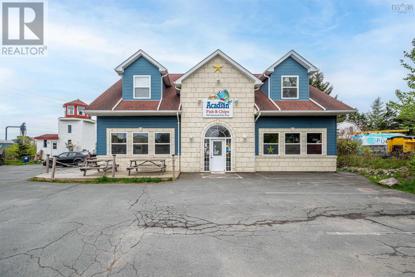 1990 Hammonds Plains Road Property Photo