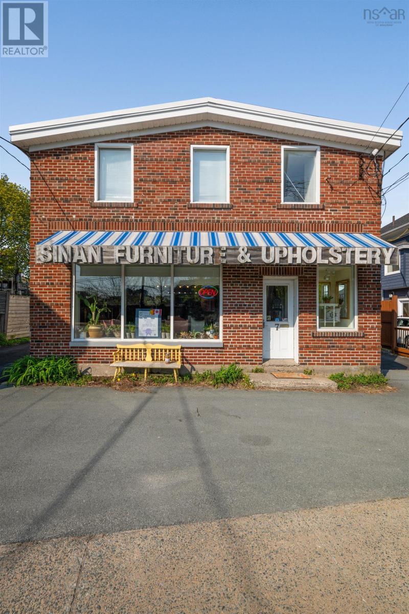 7 Pleasant Street Property Photo 1