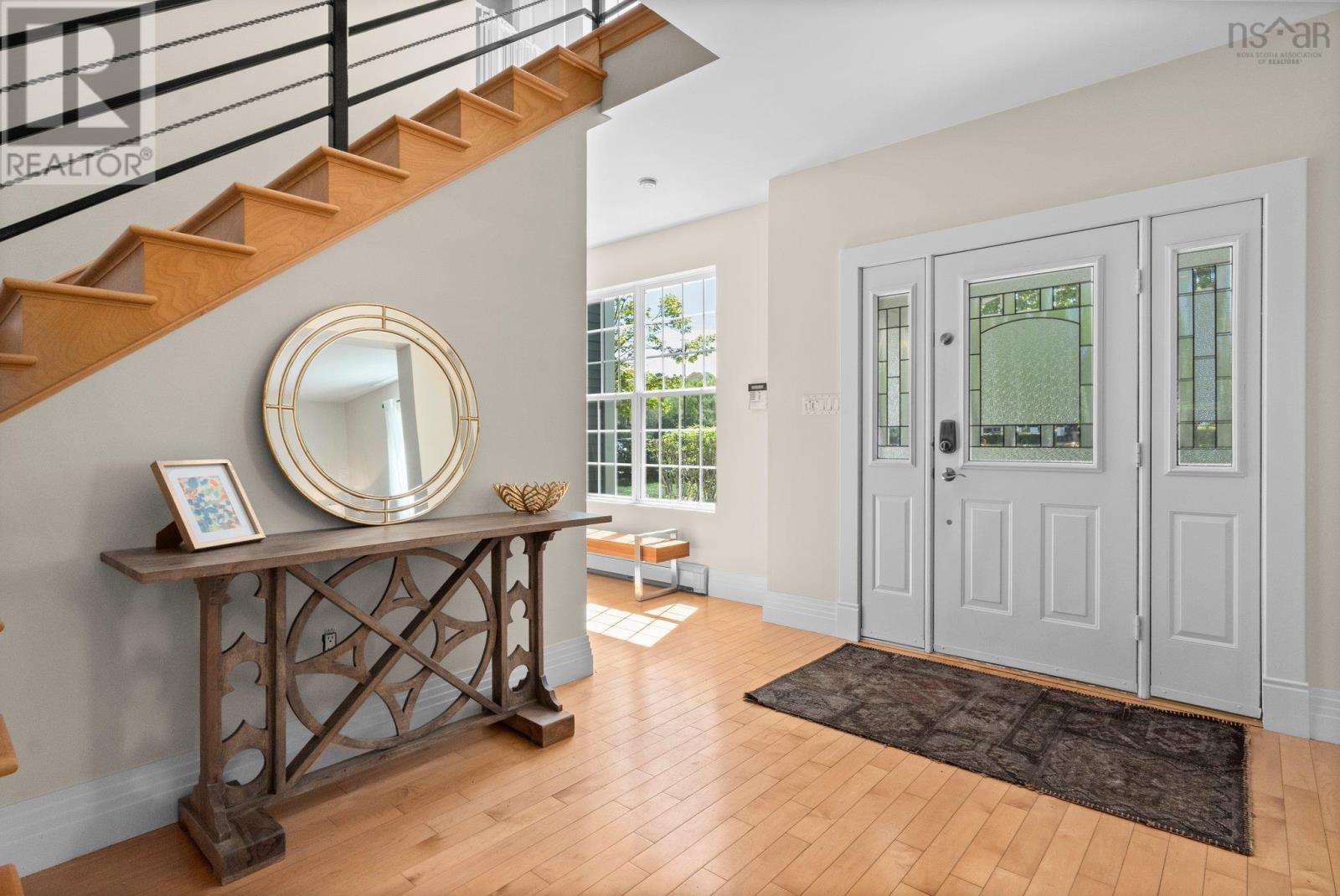 745 Young Avenue Property Photo 3