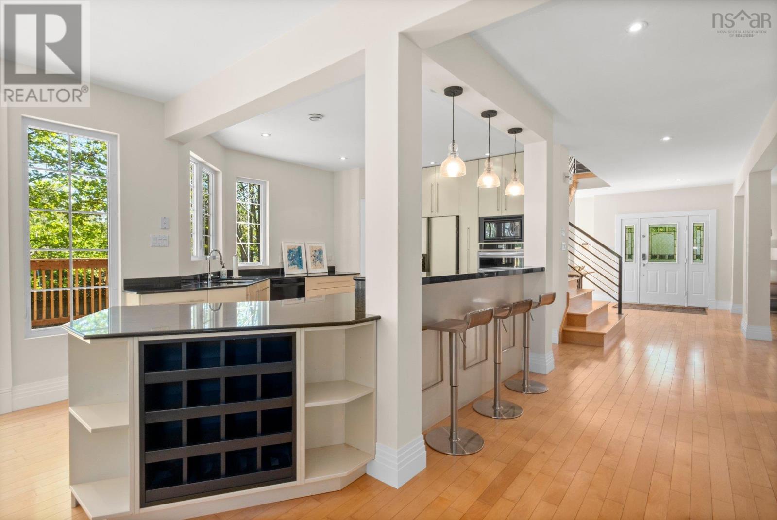 745 Young Avenue Property Photo 14