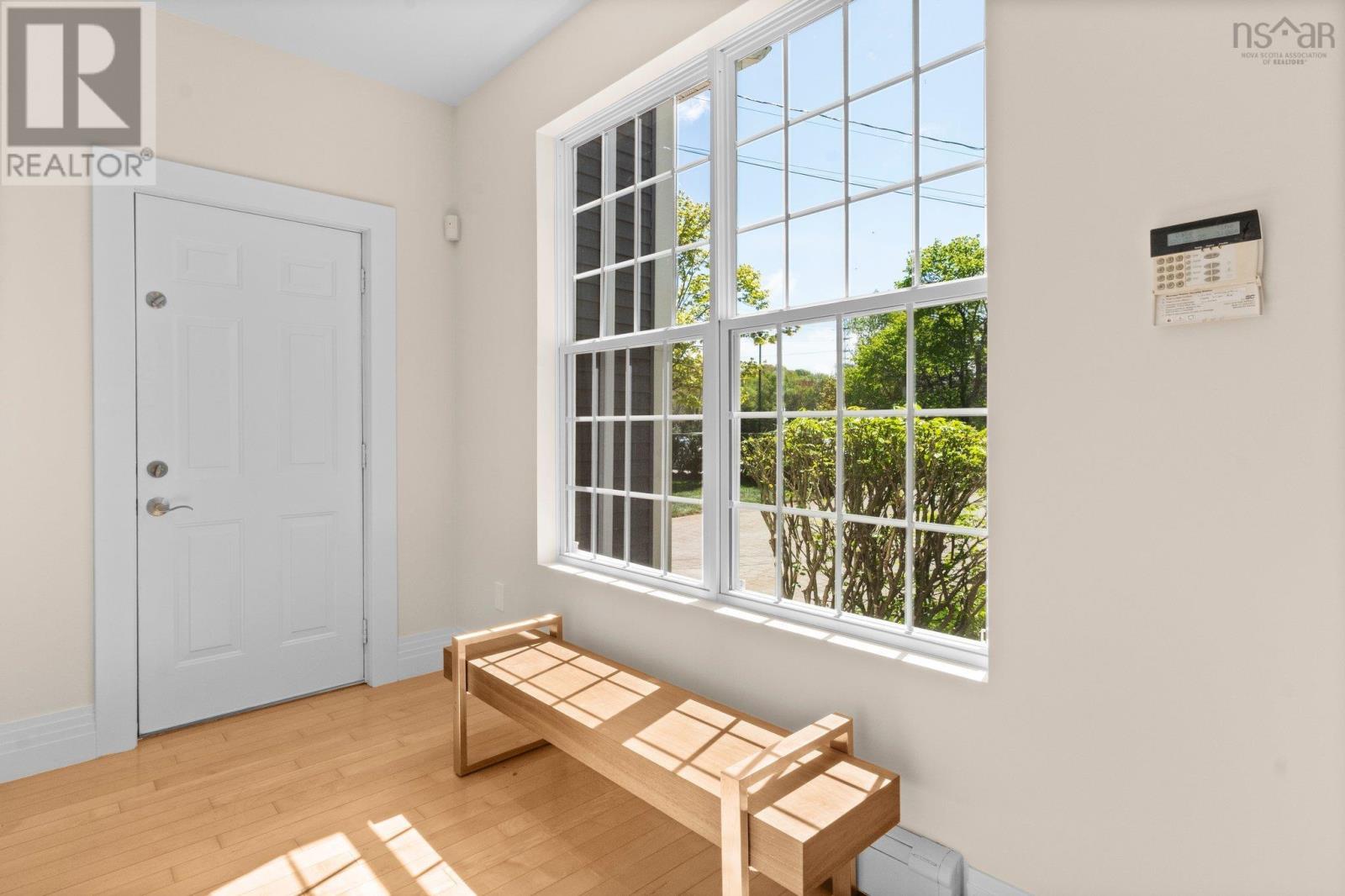 745 Young Avenue Property Photo 16