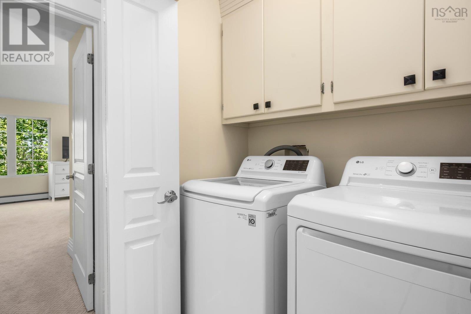 745 Young Avenue Property Photo 30