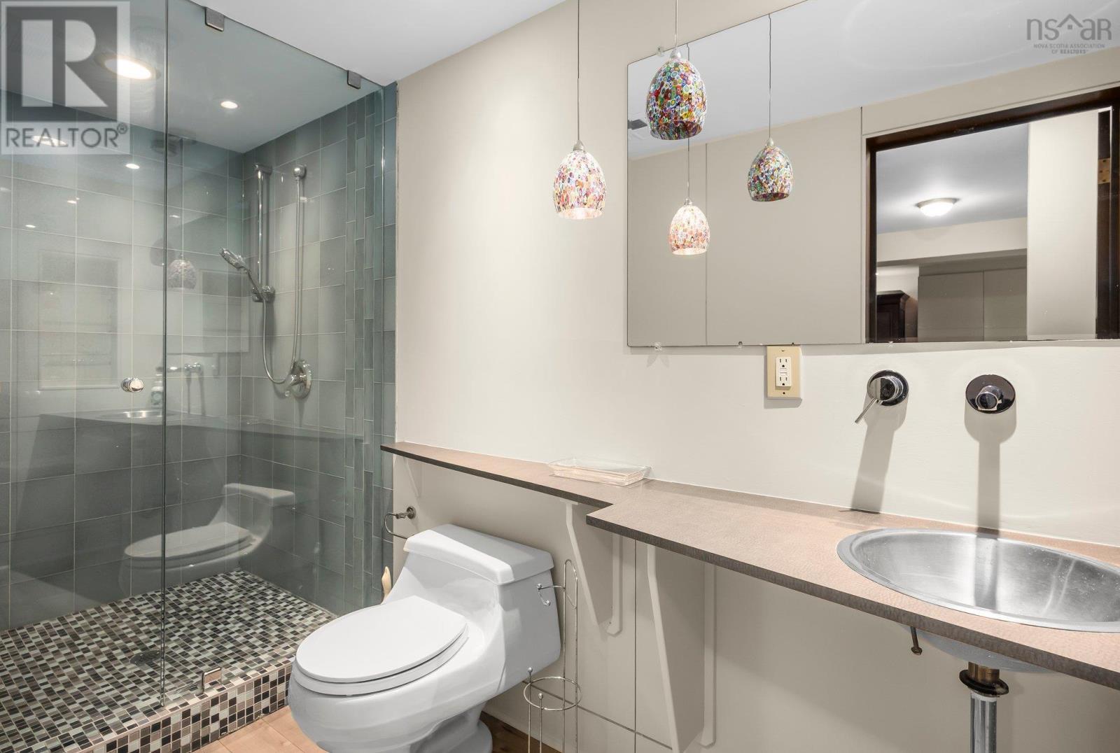 745 Young Avenue Property Photo 34