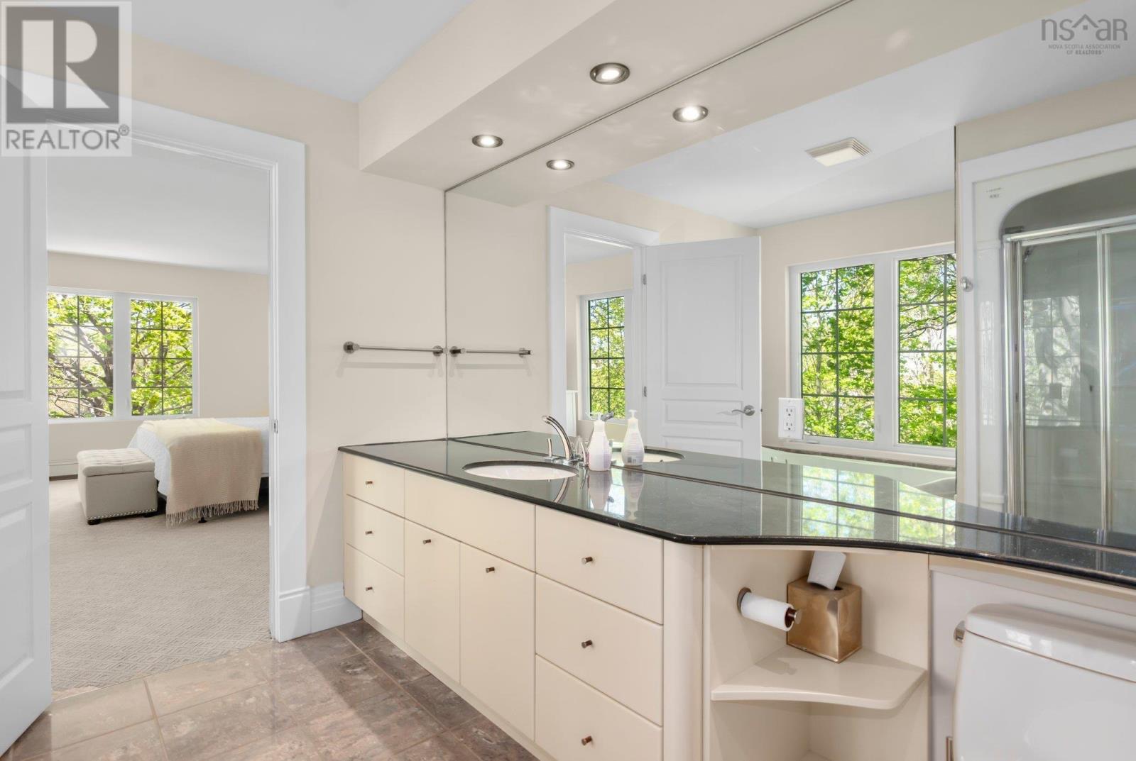 745 Young Avenue Property Photo 37