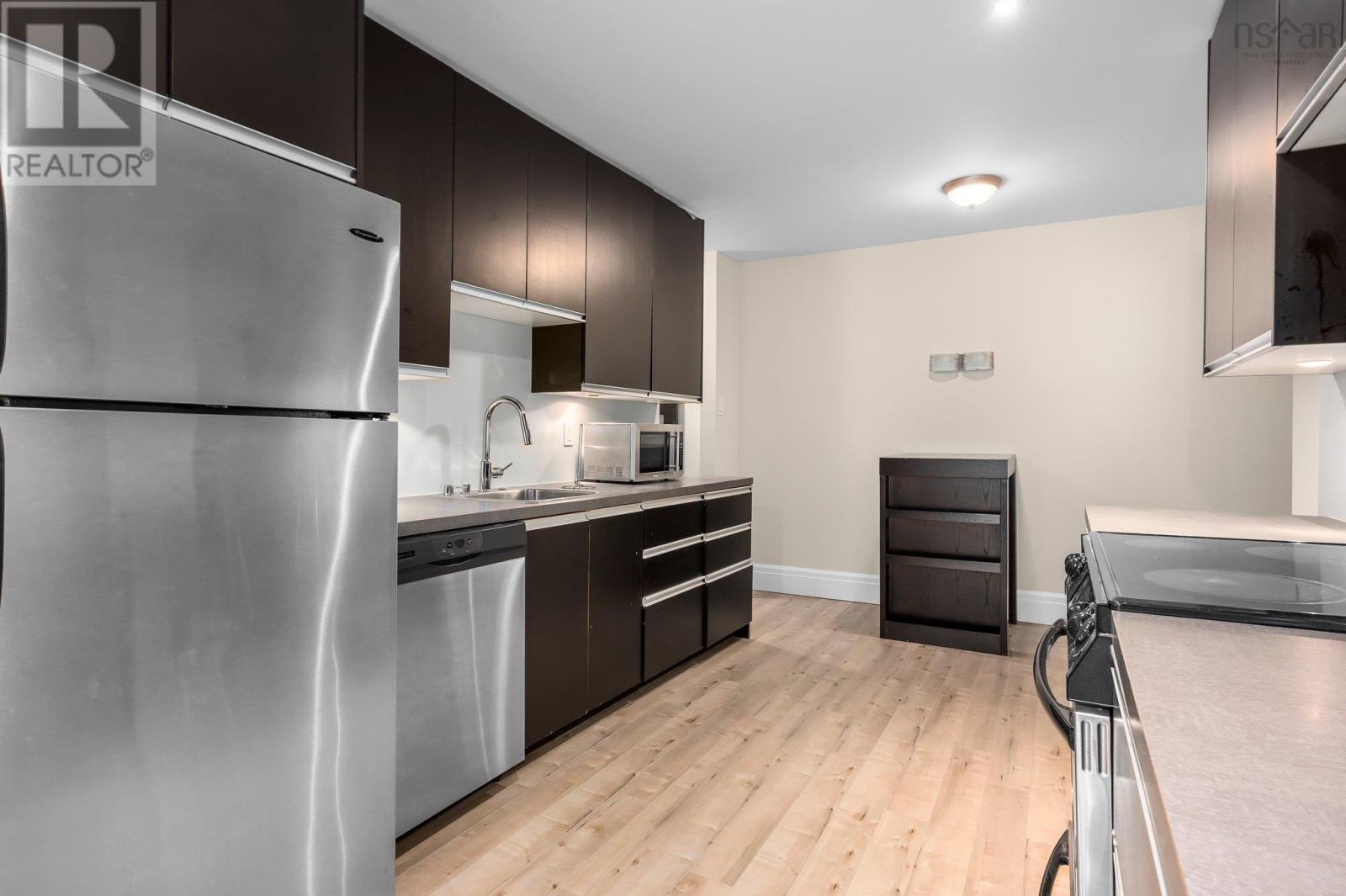 745 Young Avenue Property Photo 39