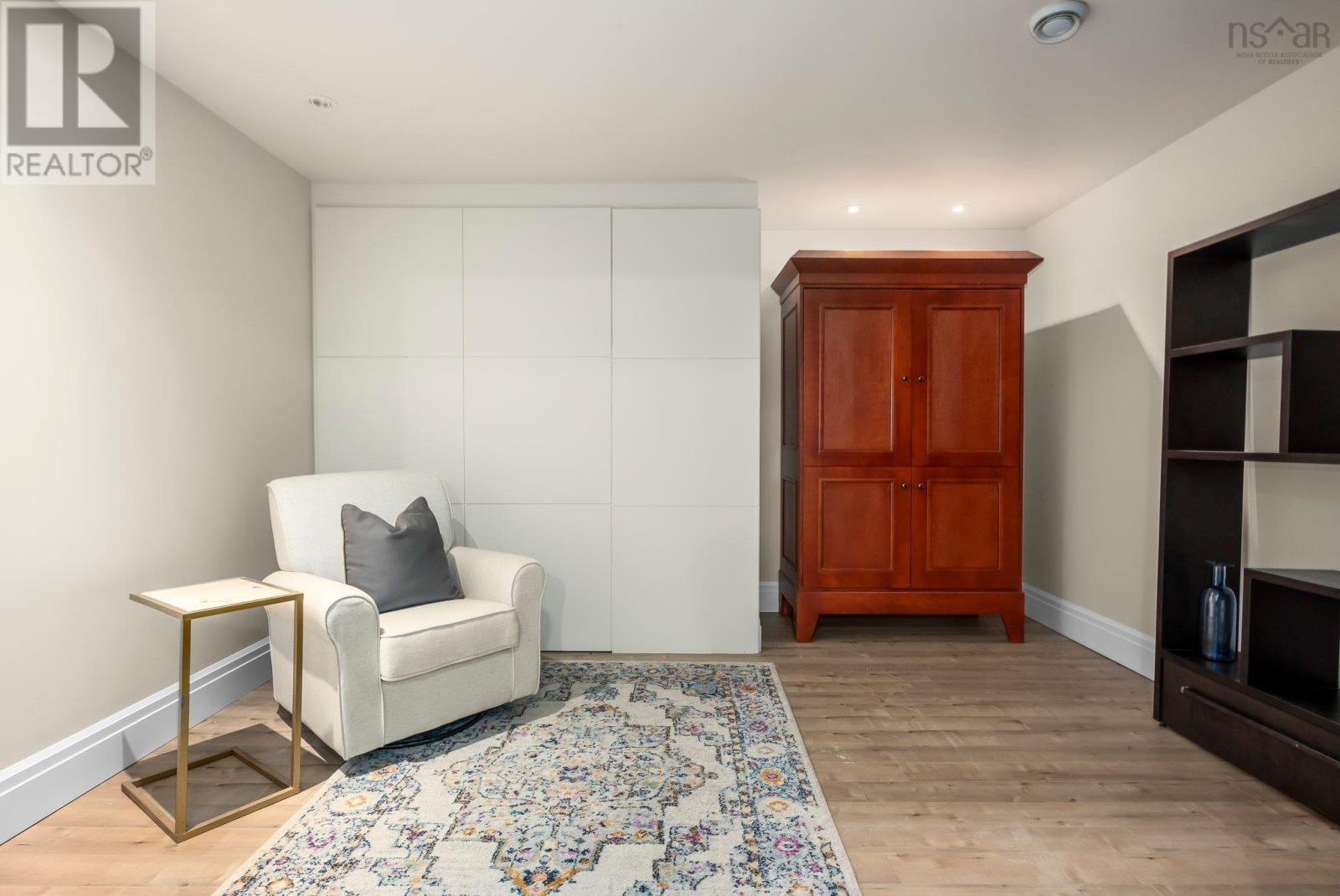 745 Young Avenue Property Photo 41