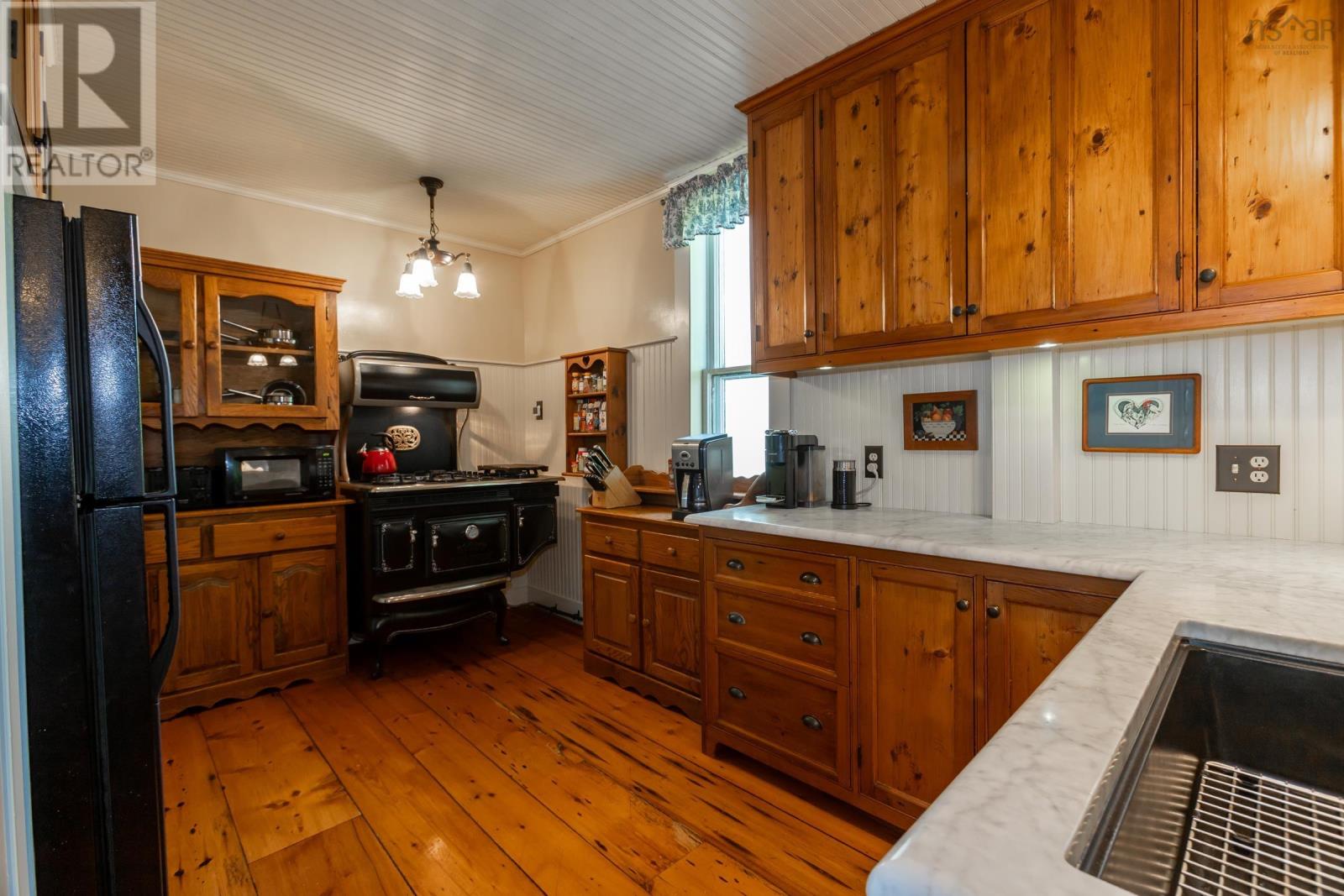 5287 Granville Road Property Photo 24