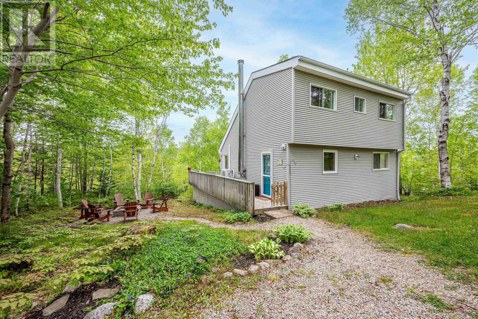 156 Lakewood Drive Property Photo 1
