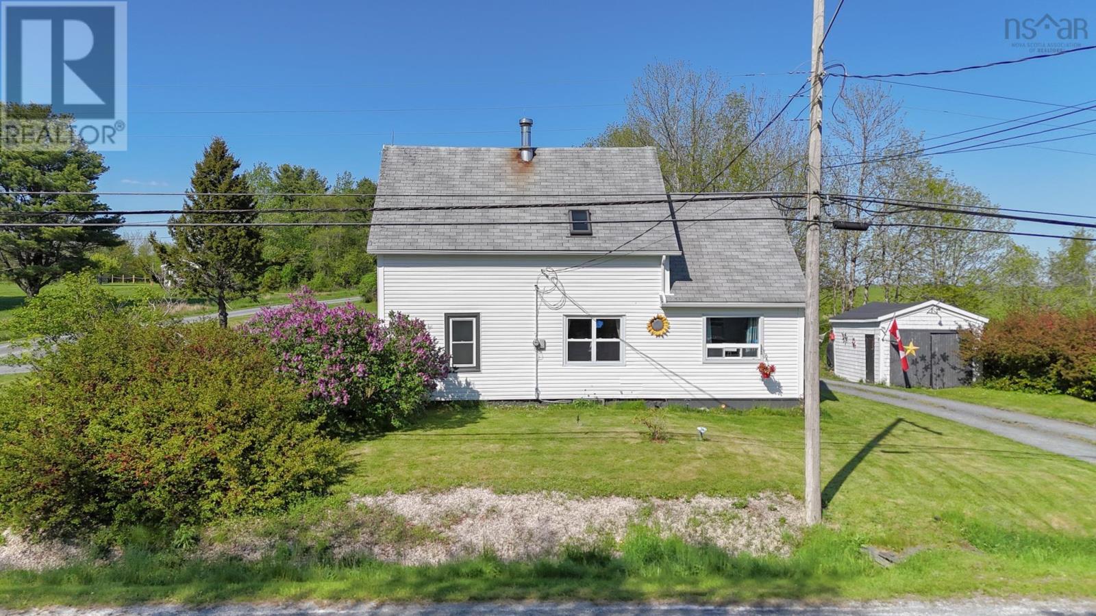 500 Northwest Road Property Photo 1