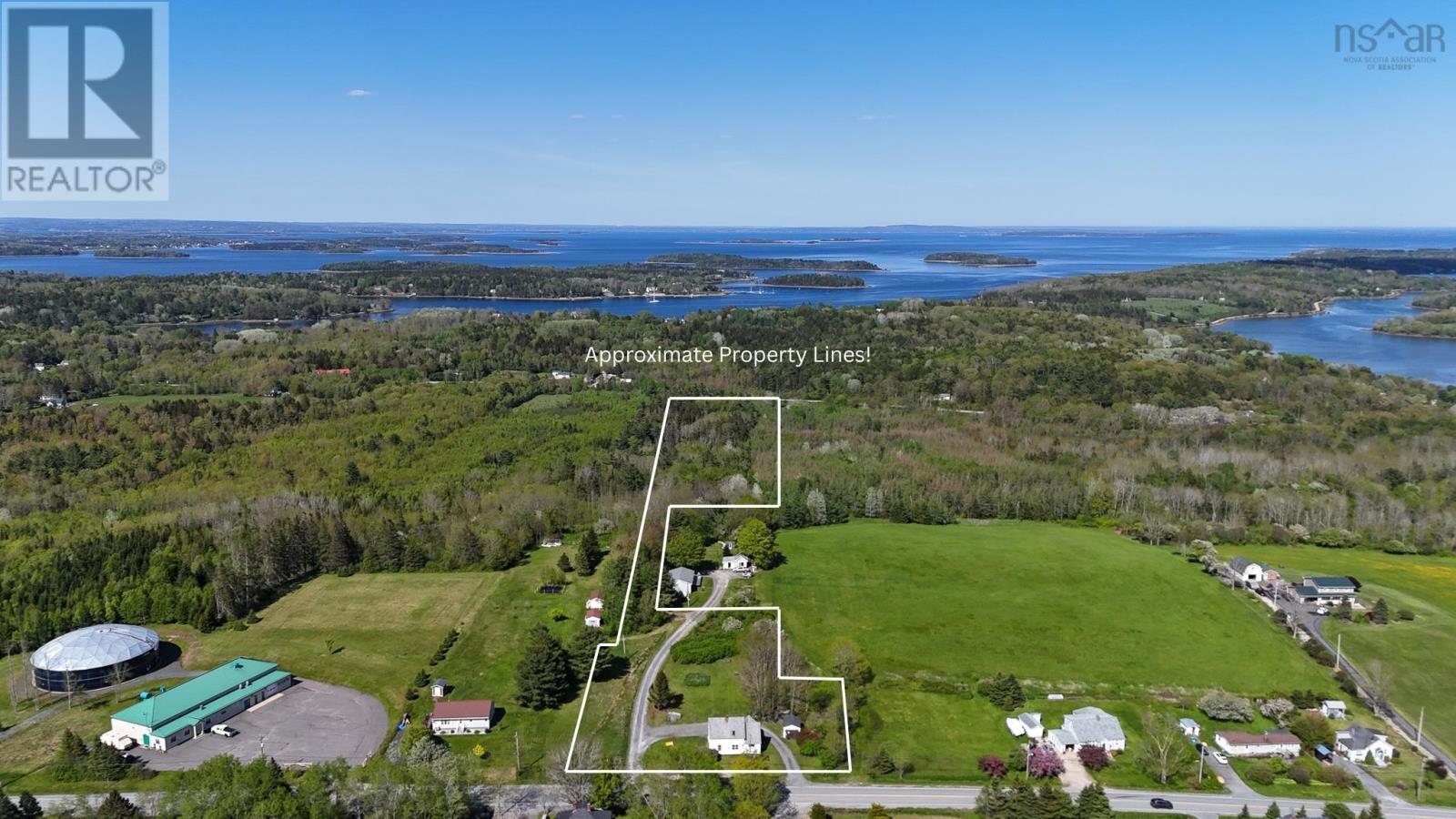 500 Northwest Road Property Photo 4