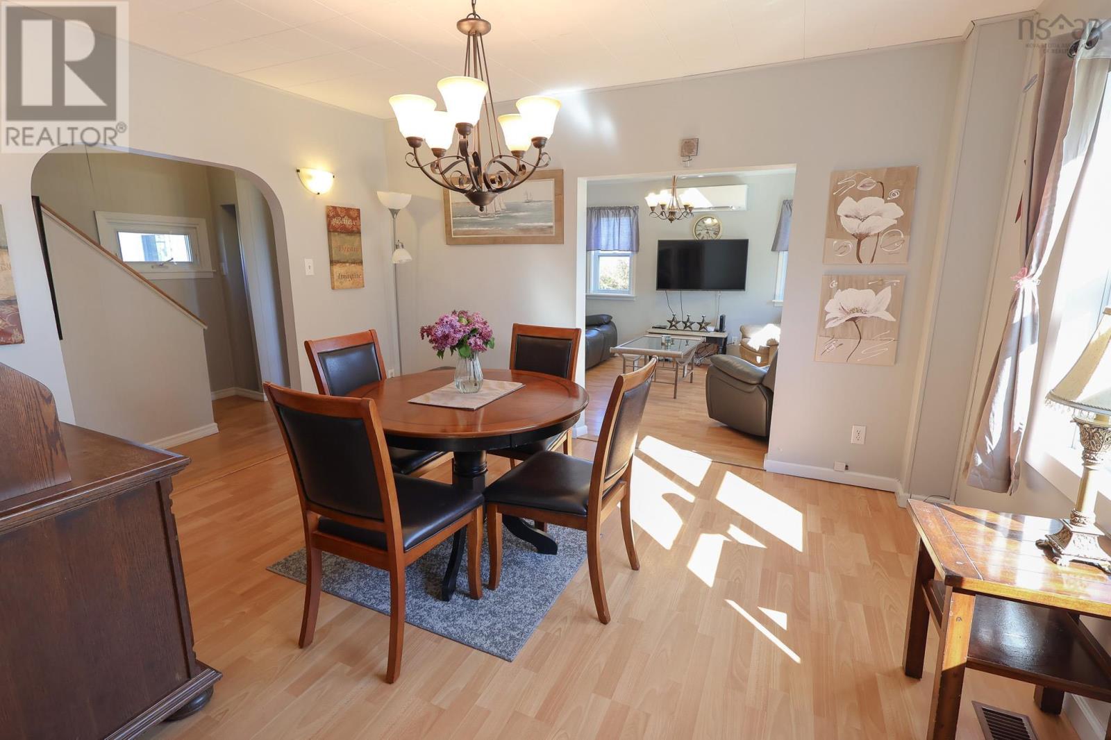 500 Northwest Road Property Photo 13