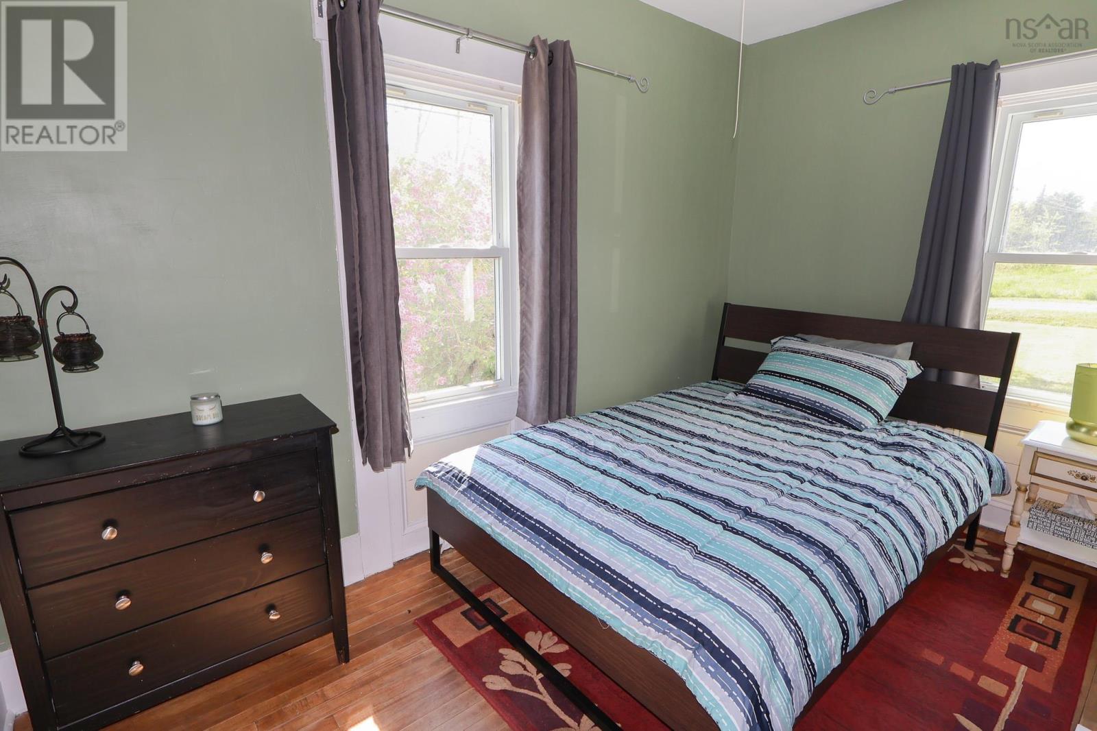 500 Northwest Road Property Photo 18