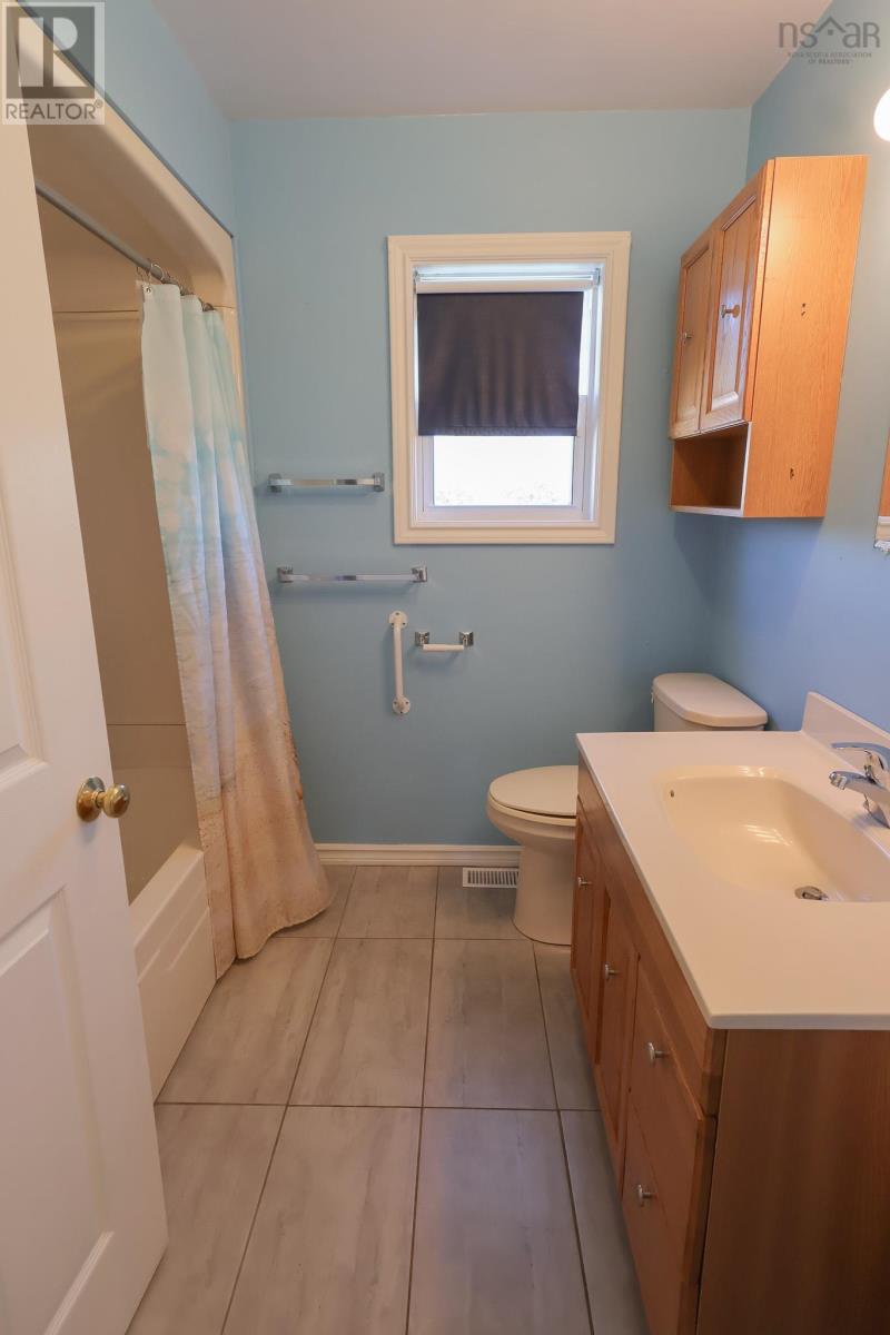 500 Northwest Road Property Photo 20