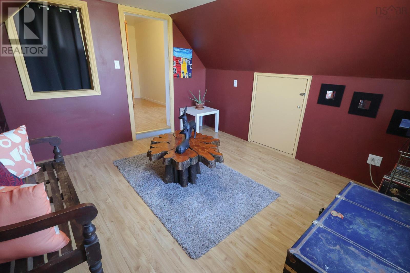 500 Northwest Road Property Photo 33