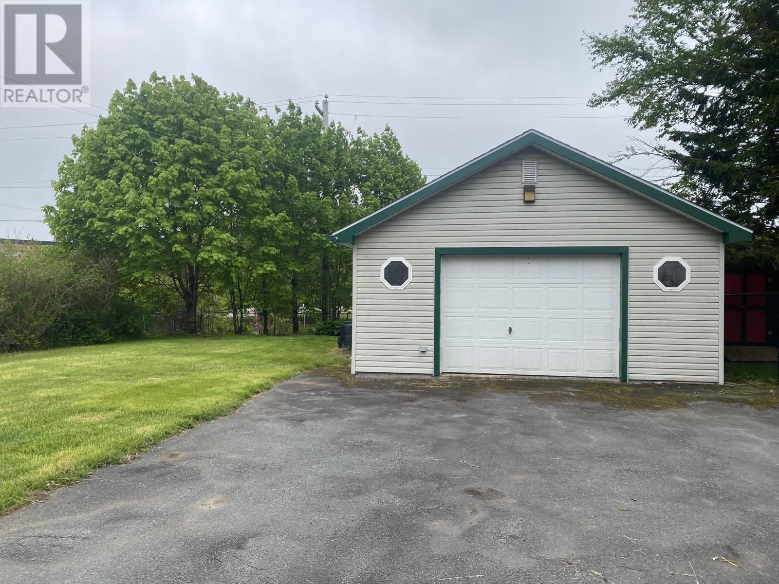 32 James Street Property Photo 2