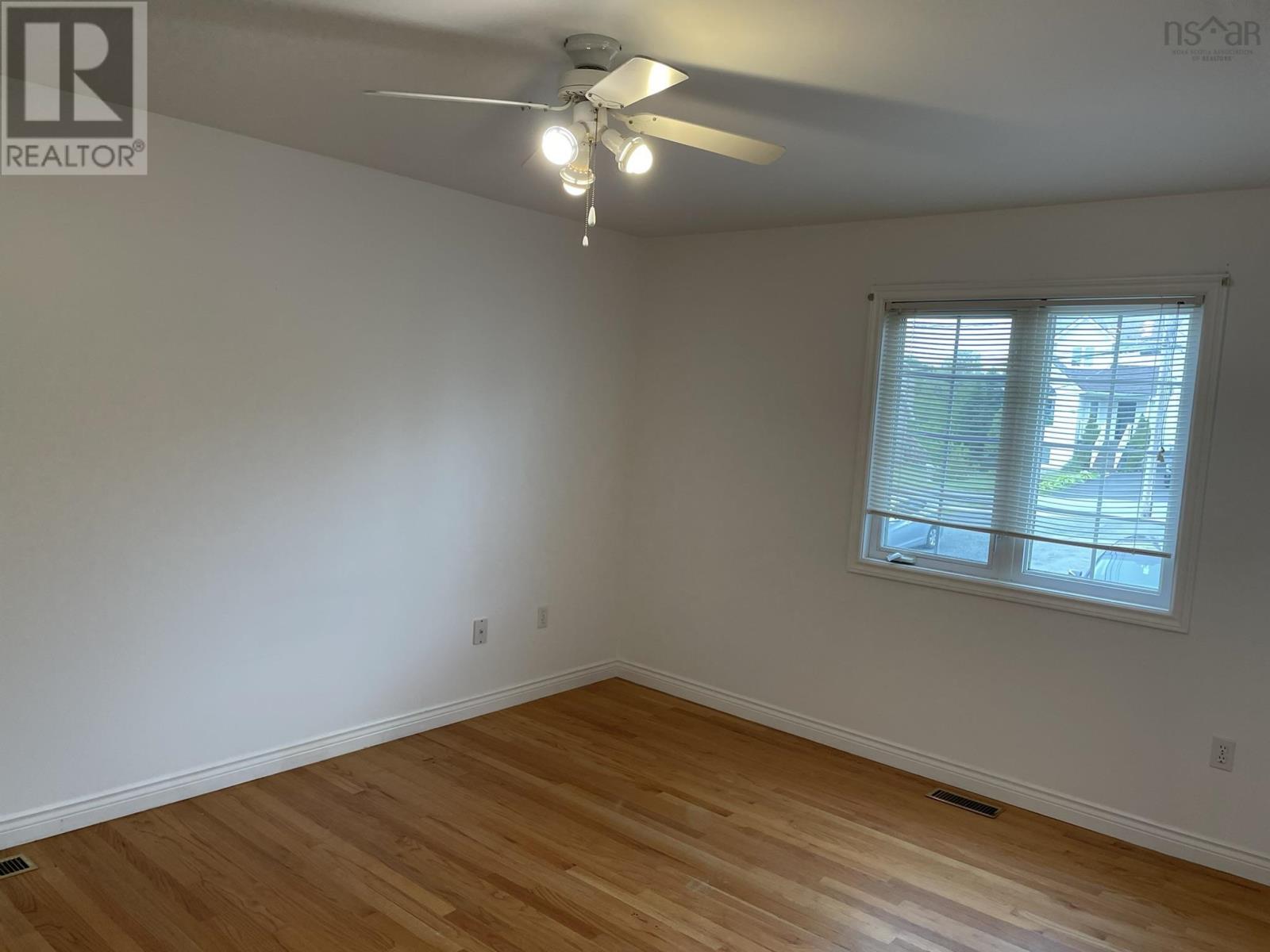 32 James Street Property Photo 14