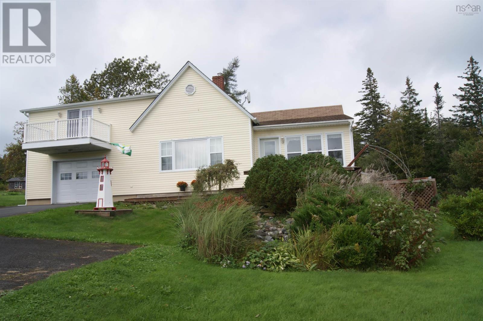 1011 Highway 205 Property Photo 2