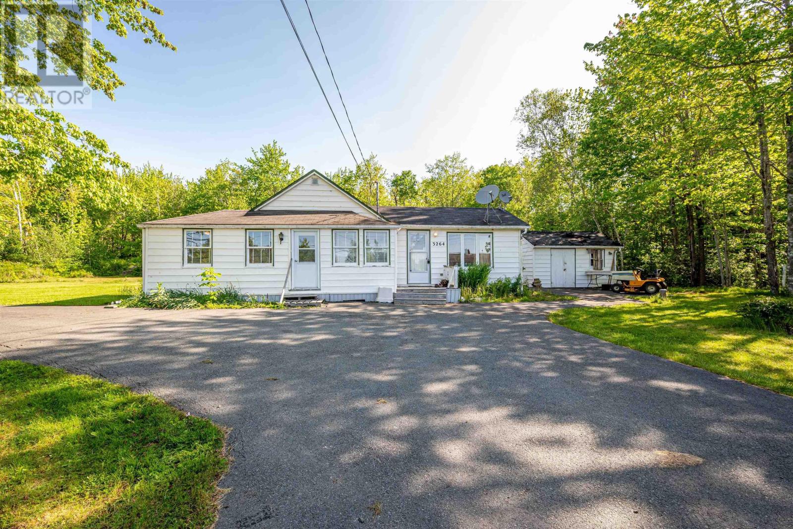 3264 Highway 215