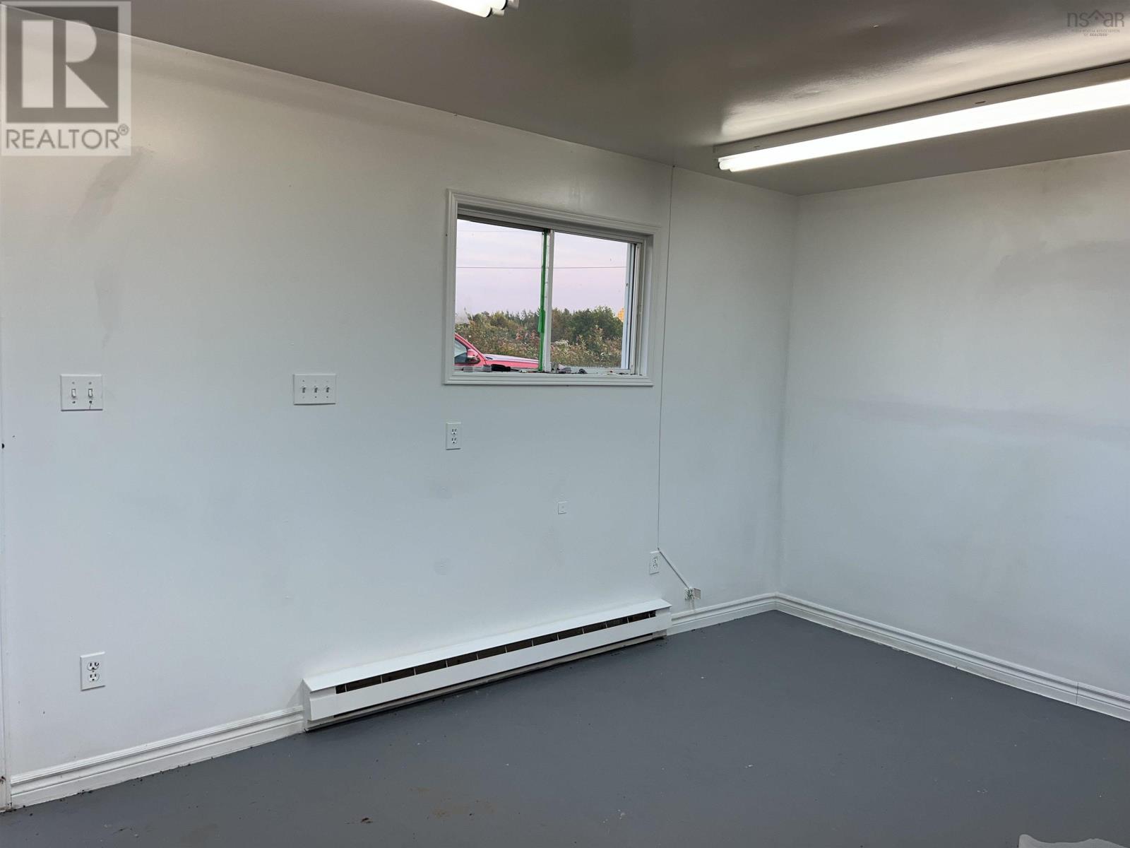 3111 Gairloch Road Property Photo 4