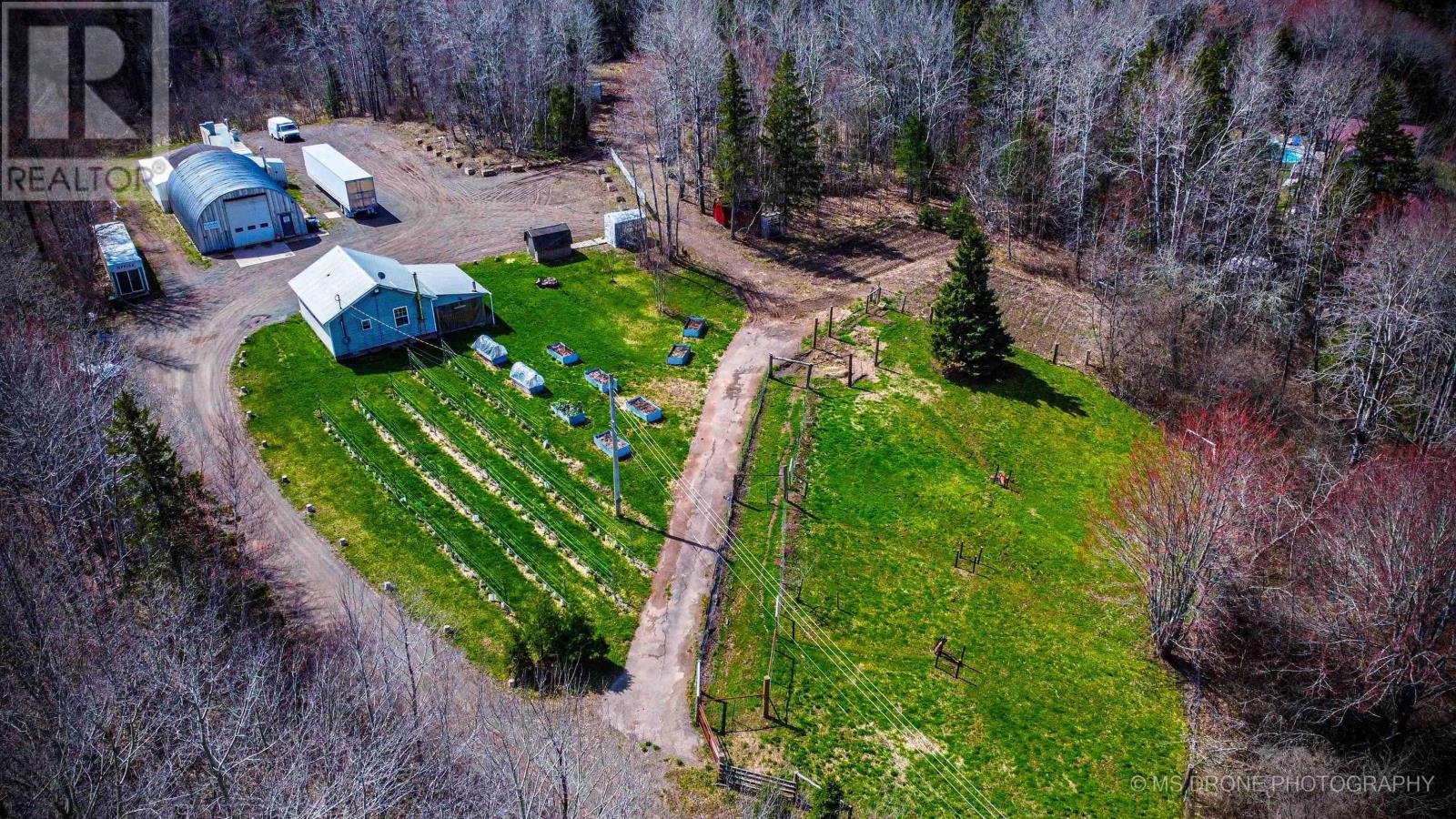 1064 Highway 321 Property Photo 3