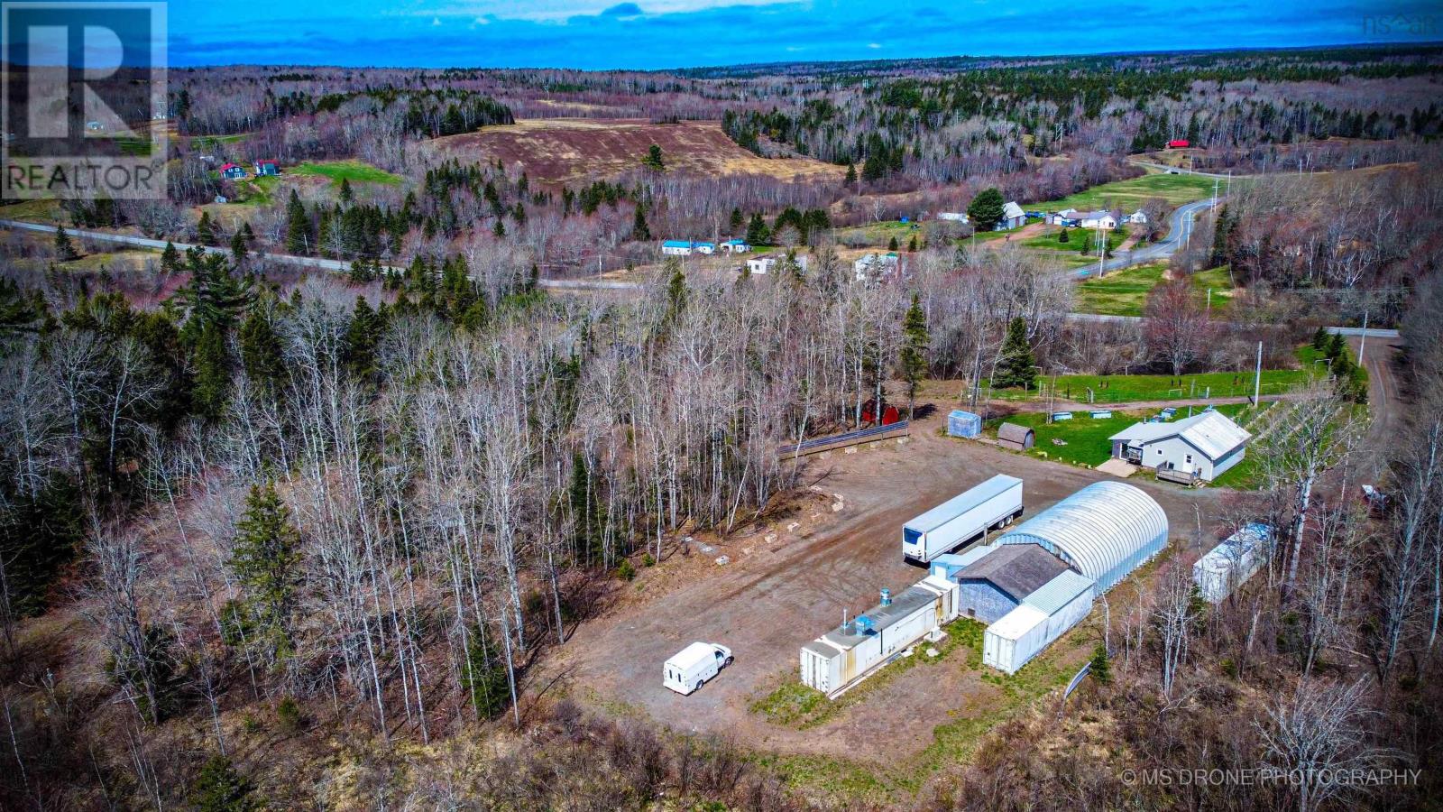1064 Highway 321 Property Photo 8