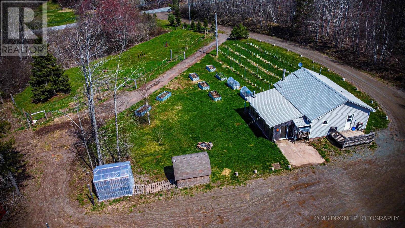 1064 Highway 321 Property Photo 10