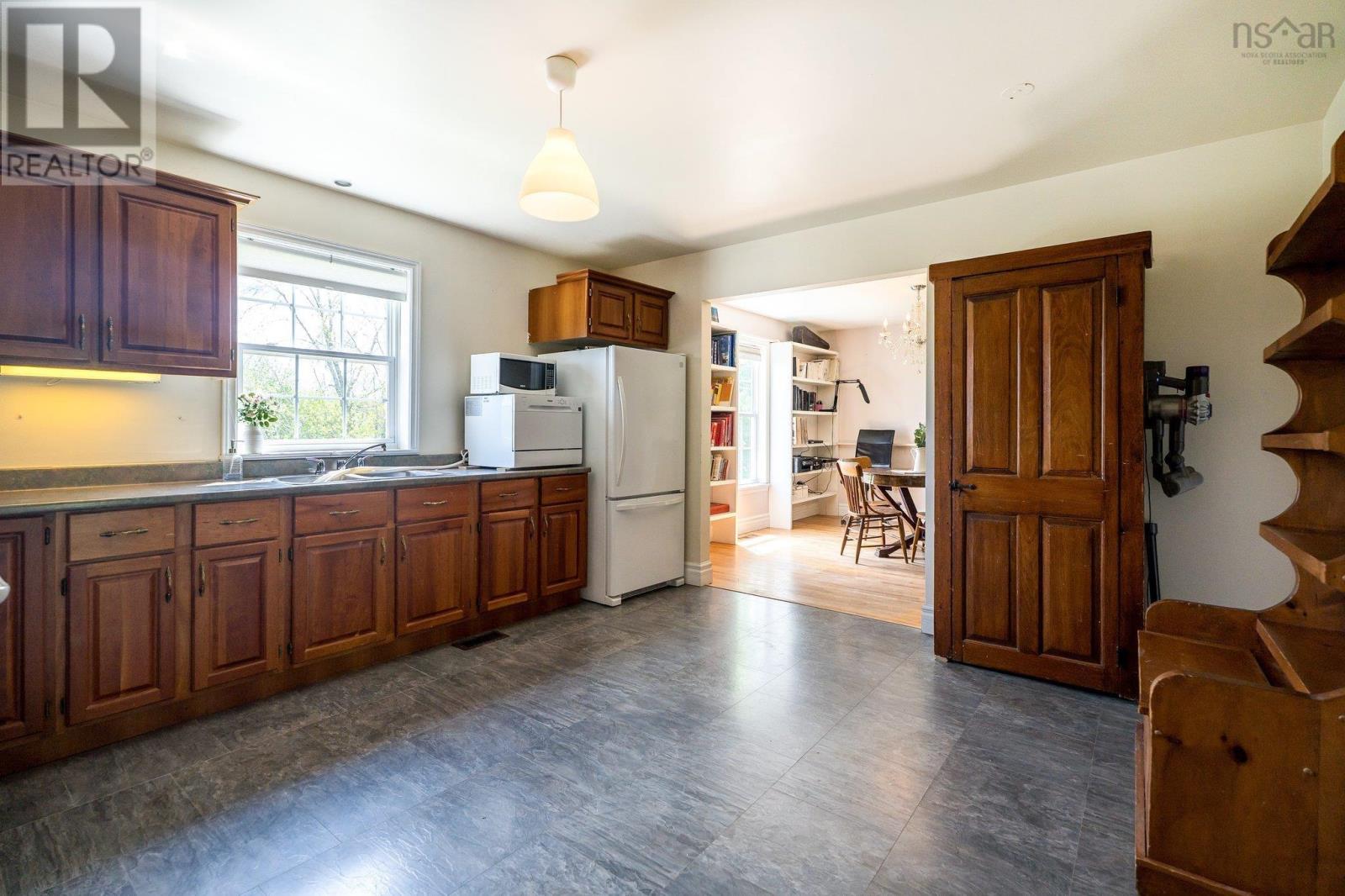 109 Highway 2 Property Photo 10