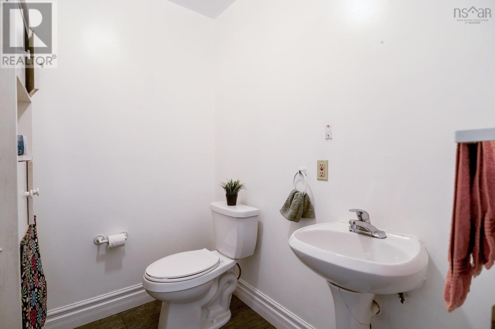 109 Highway 2 Property Photo 12