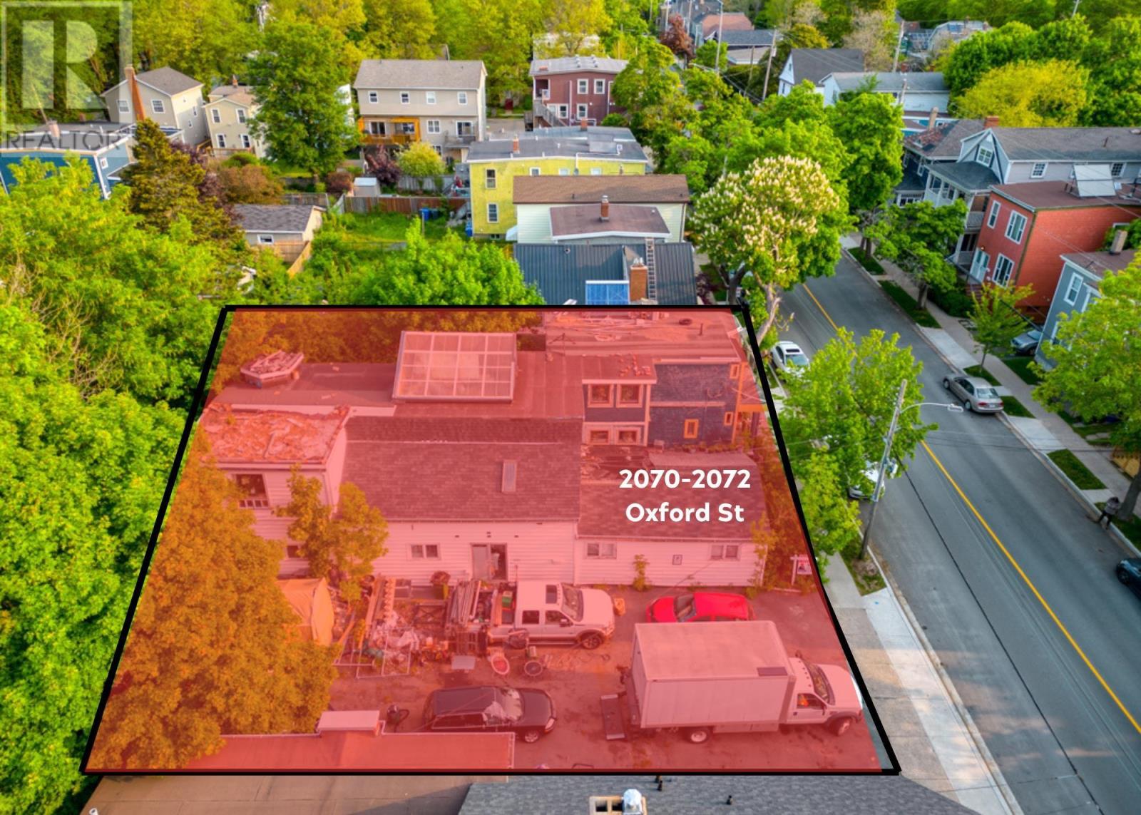 2070/2072 Oxford Street Property Photo 1
