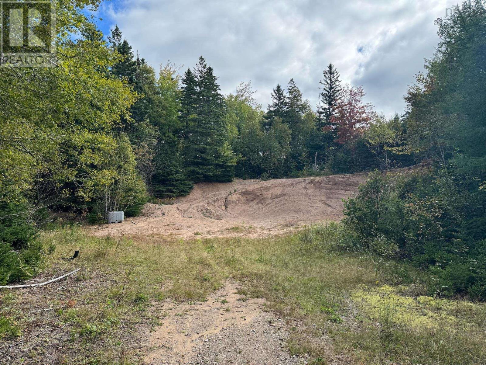 Campbell Mountain Road Property Photo 4