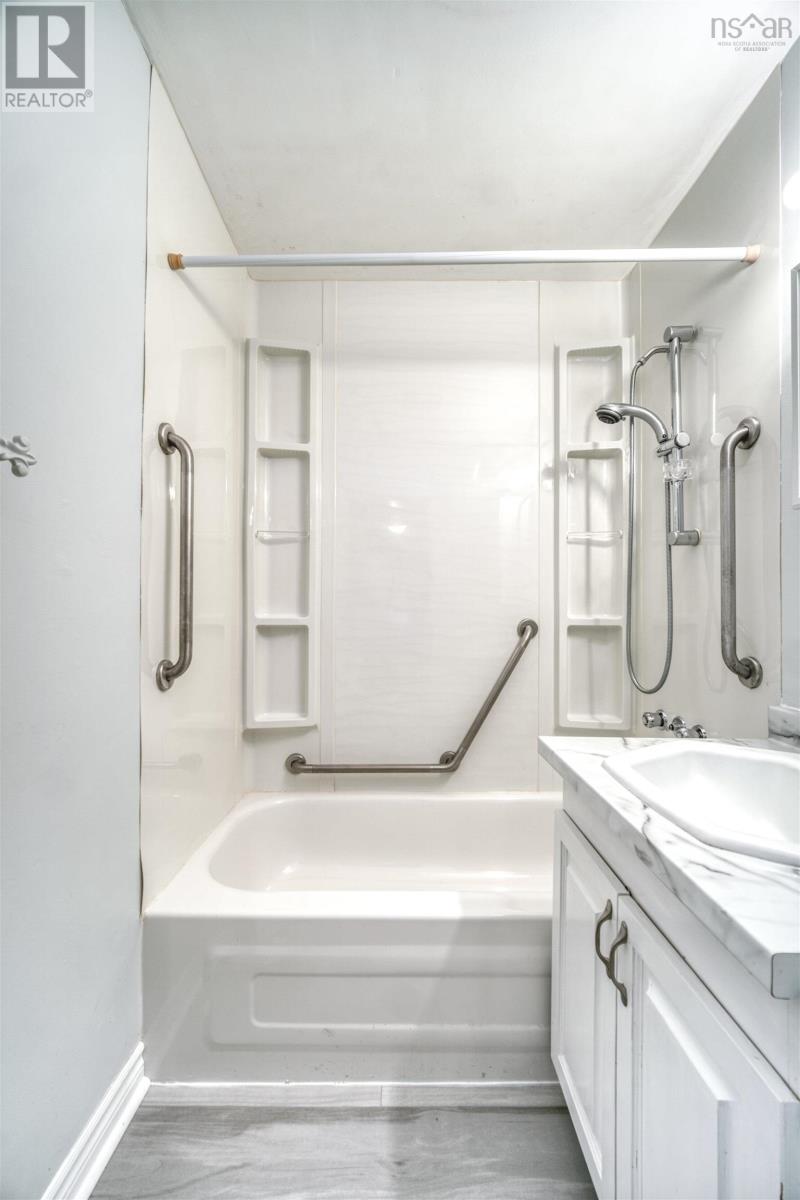 14 Inverary Drive Property Photo 15