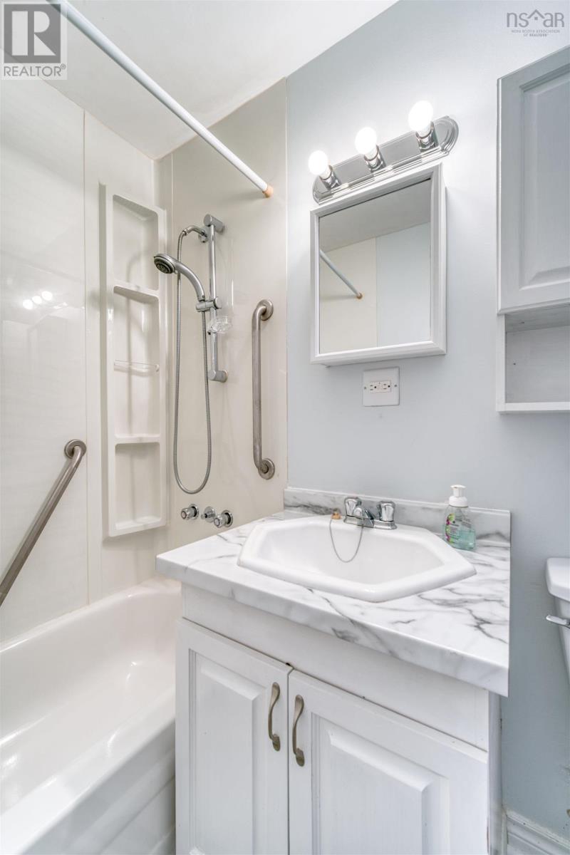 14 Inverary Drive Property Photo 16